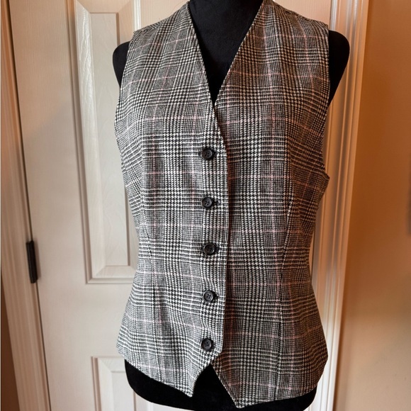 Pendleton 100%wool grey, black and pink Plaid Button-Up Vest - Picture 2 of 6